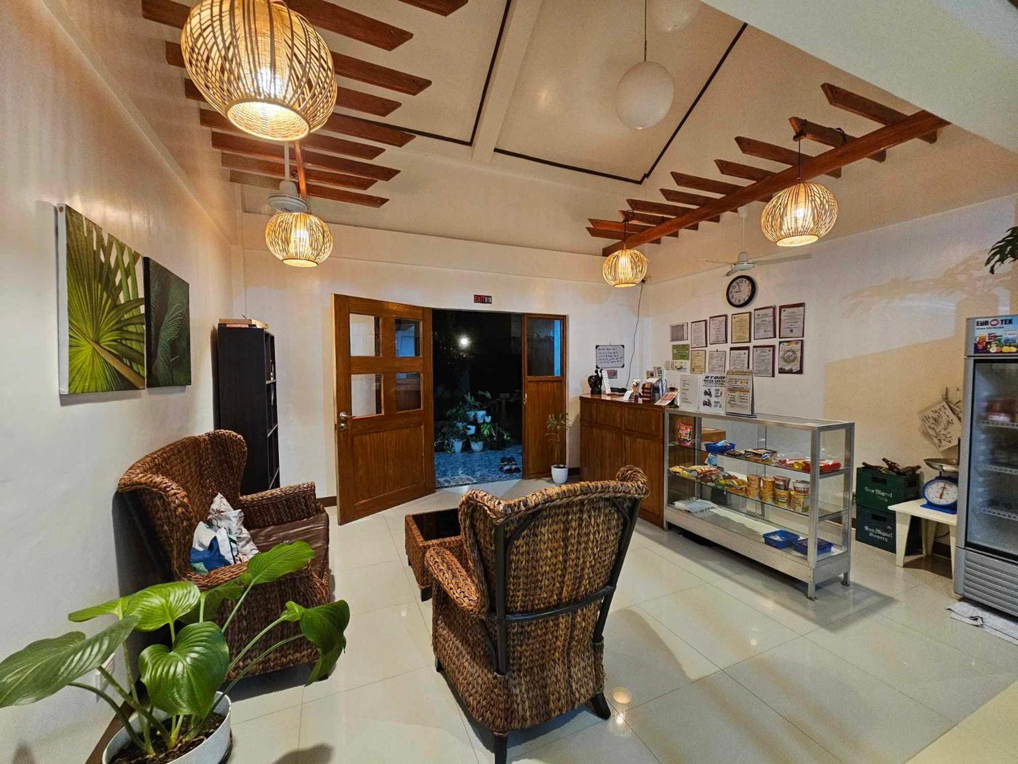 Bella Vita Guest House Coron Buitenkant foto