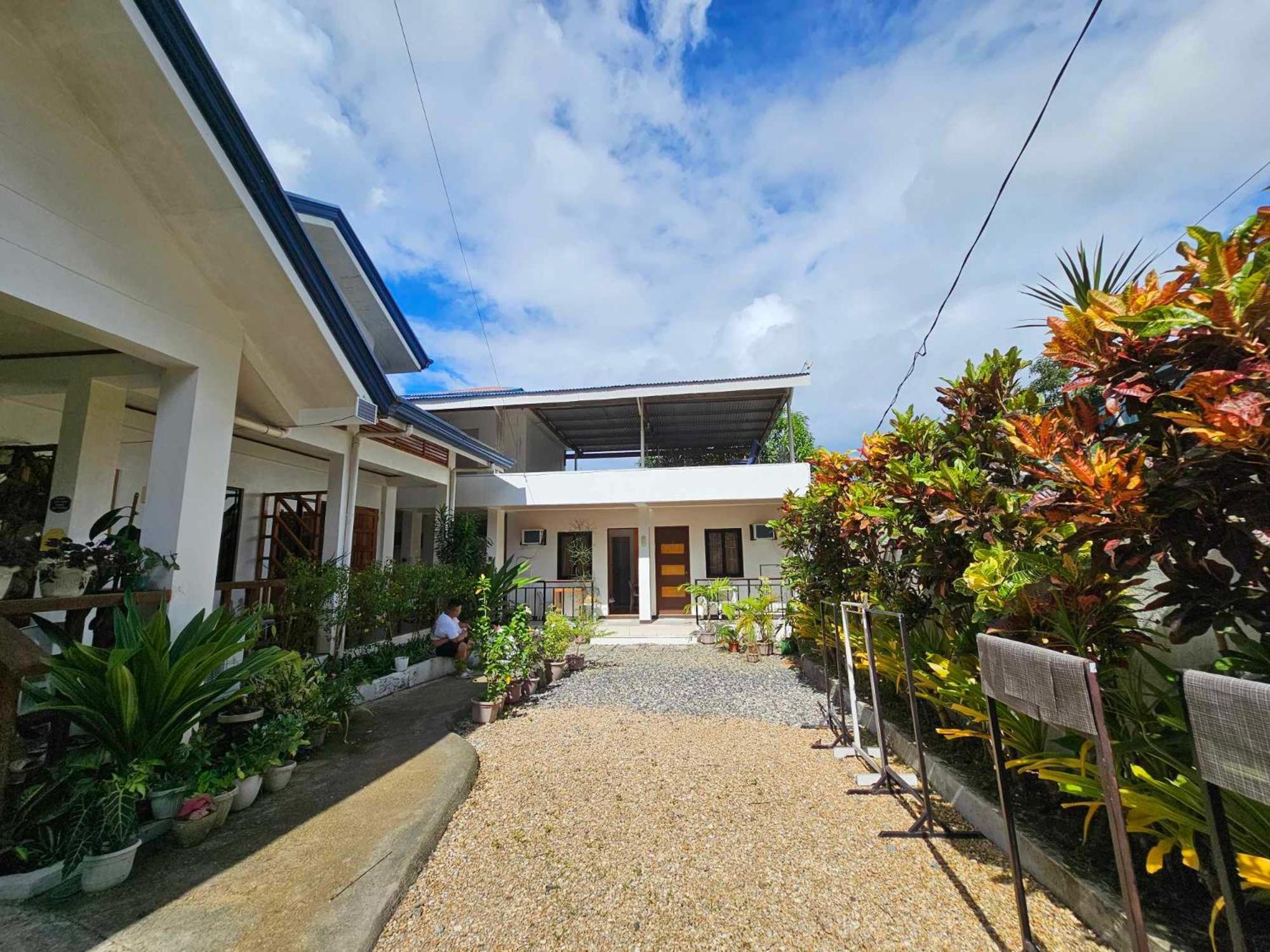 Bella Vita Guest House Coron Buitenkant foto
