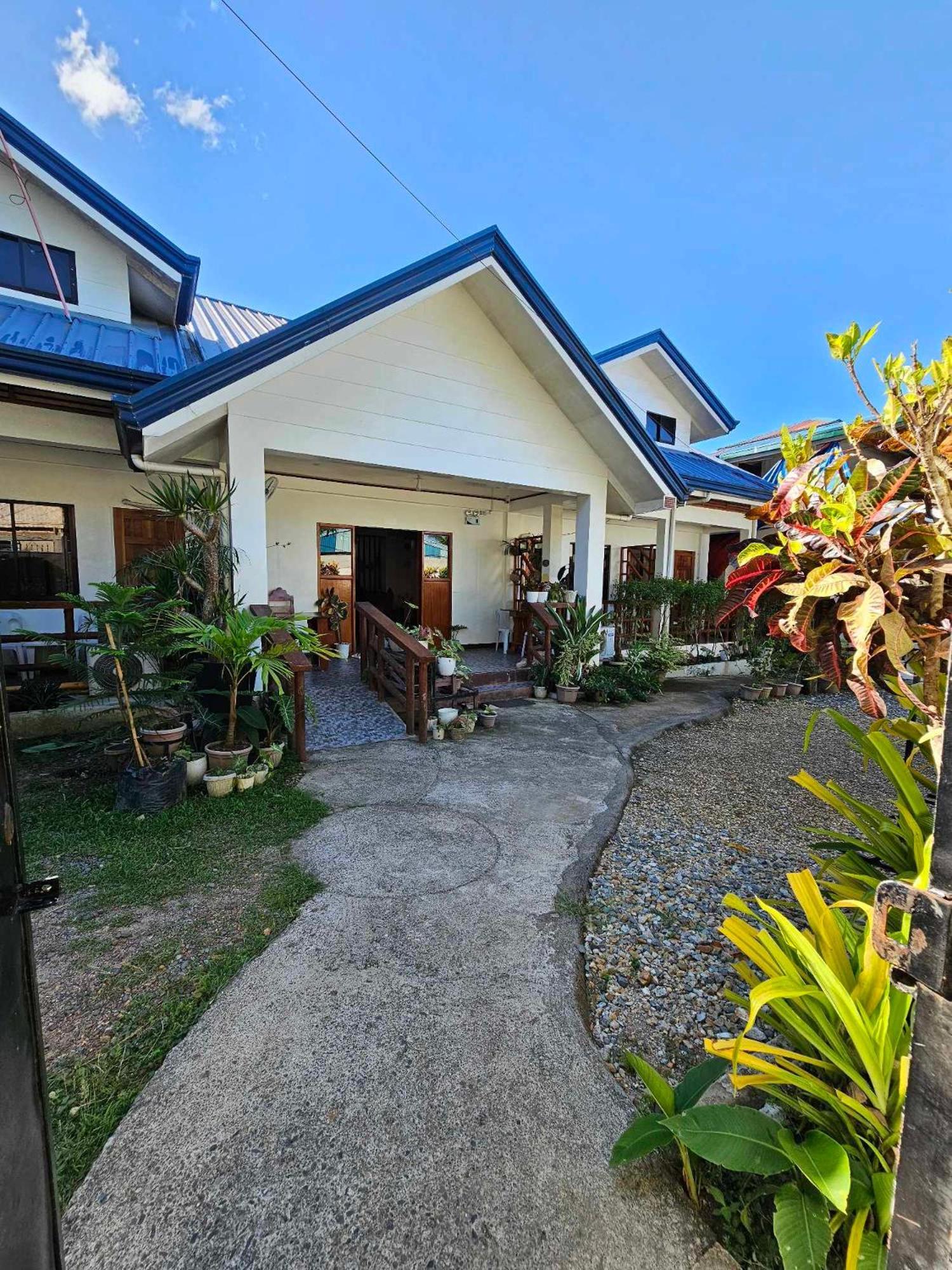 Bella Vita Guest House Coron Buitenkant foto