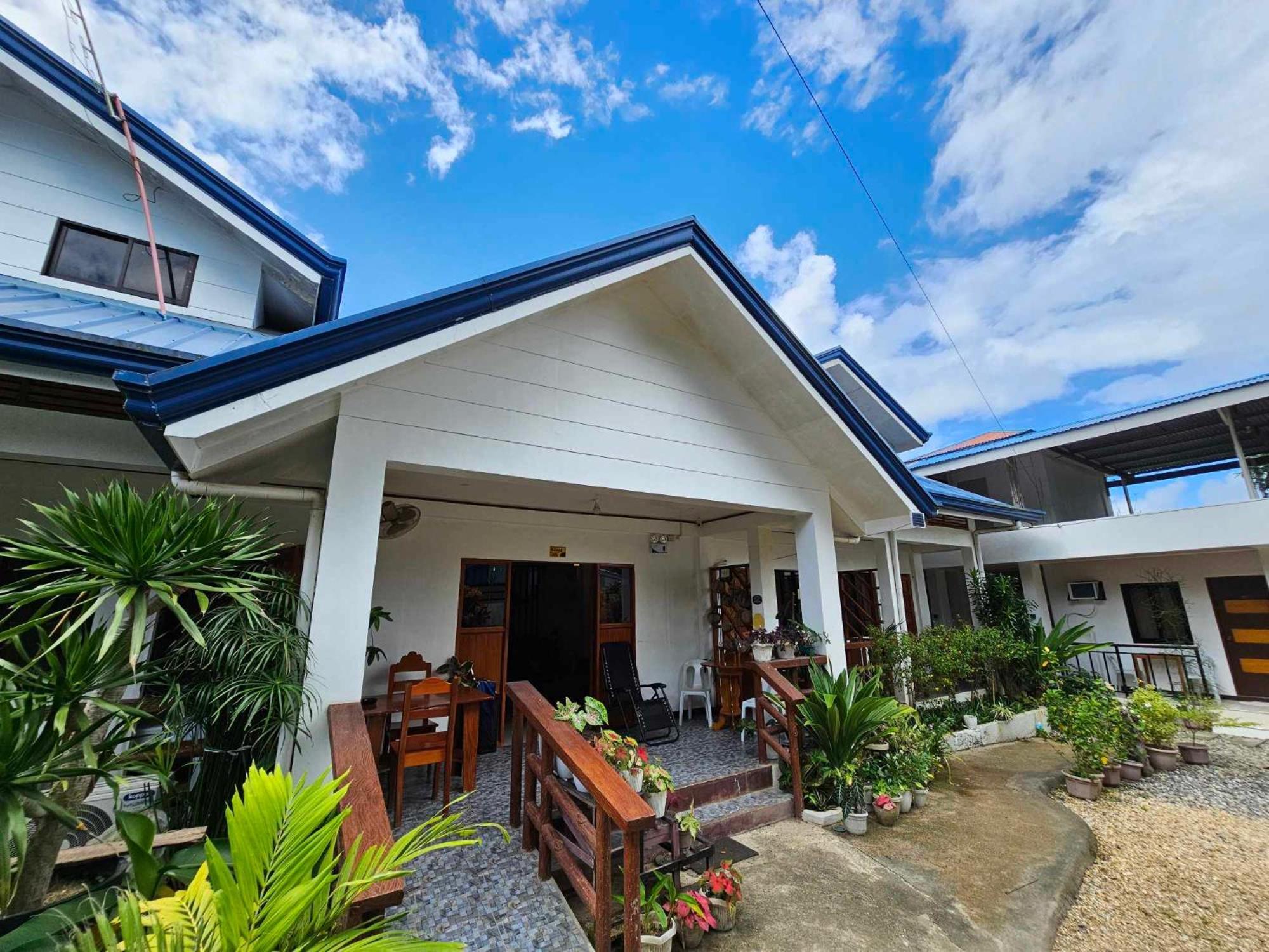Bella Vita Guest House Coron Buitenkant foto