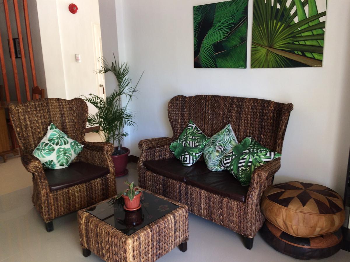 Bella Vita Guest House Coron Buitenkant foto